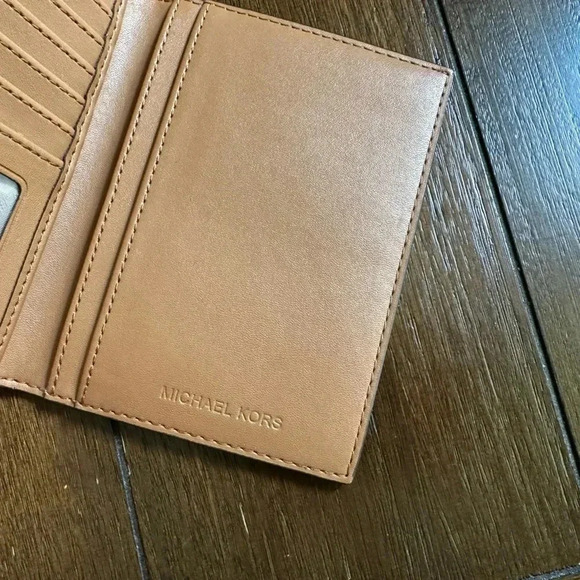 Michael Kors Jet set fold wallet - Picture 4 of 12